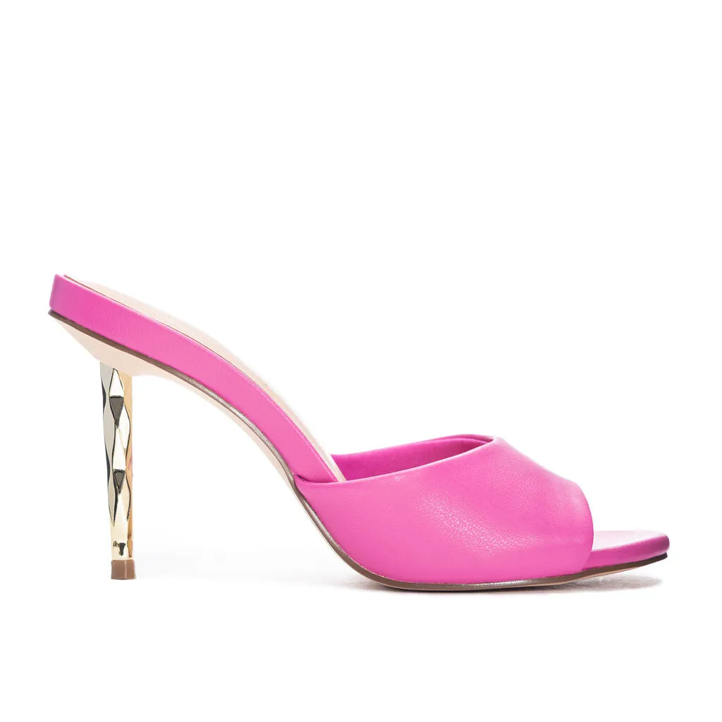Rhonda Heels