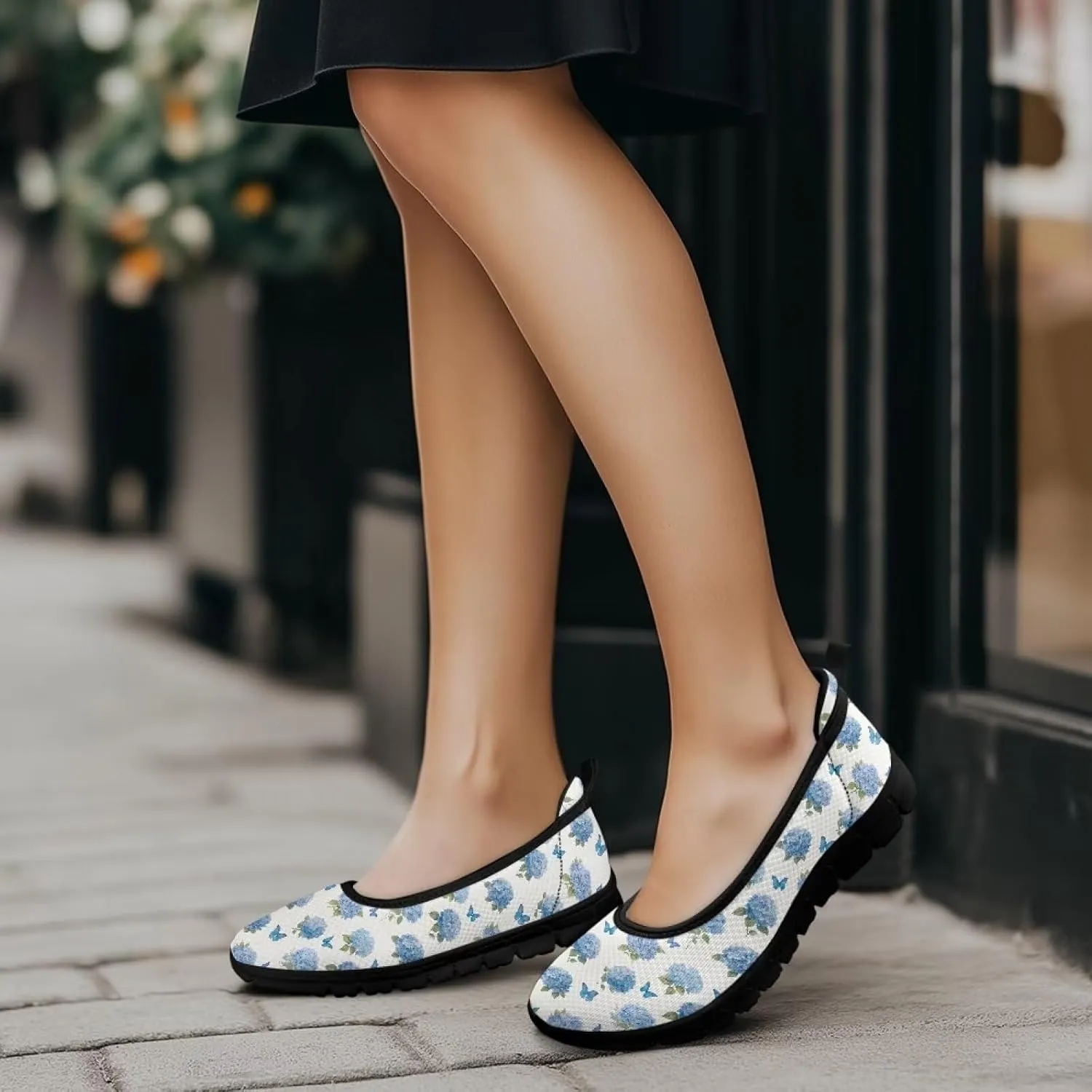 Women's Mesh Flats Shoes Breathable Slip on Shoes Casual Black and White Flats Comfortable Walking Shoes